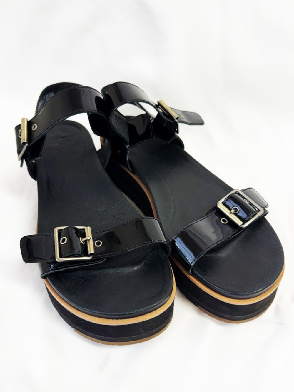 UGG Women's Angie Leather Platform Sandals Black Patent Leather Size 8 - Picture 2 of 8